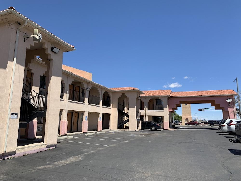Luxury Inn photo 5