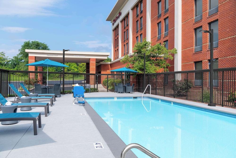 Hampton Inn Martinsburg photo 12