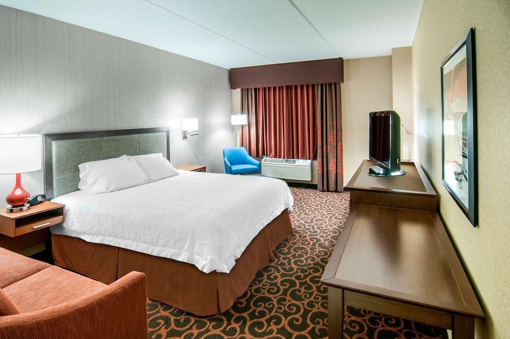 Hampton Inn Deadwood at Tin Lizzie Gaming Resort photo 10