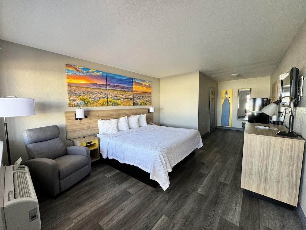 Days Inn by Wyndham Van Horn TX photo 17