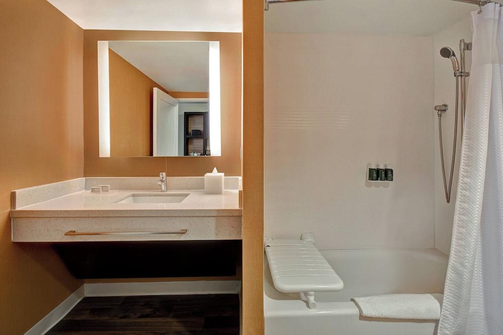 TownePlace Suites by Marriott Las Vegas Airport South photo 25
