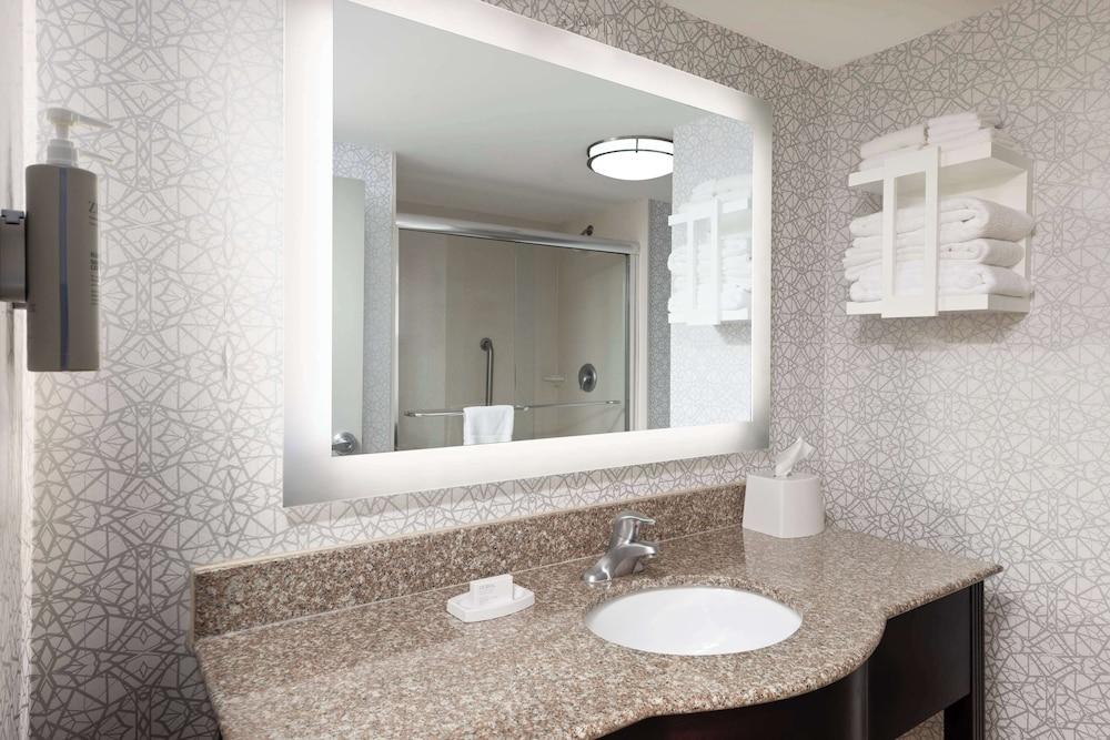 Hampton Inn & Suites Savannah-Airport photo 22