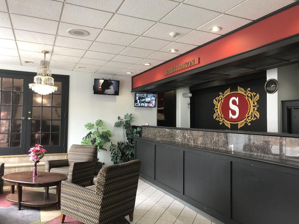 Schenectady Inn & Suites photo 15