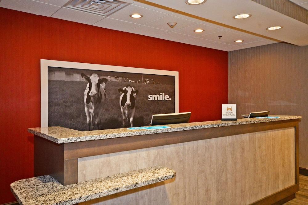 Hampton Inn Pulaski photo 19