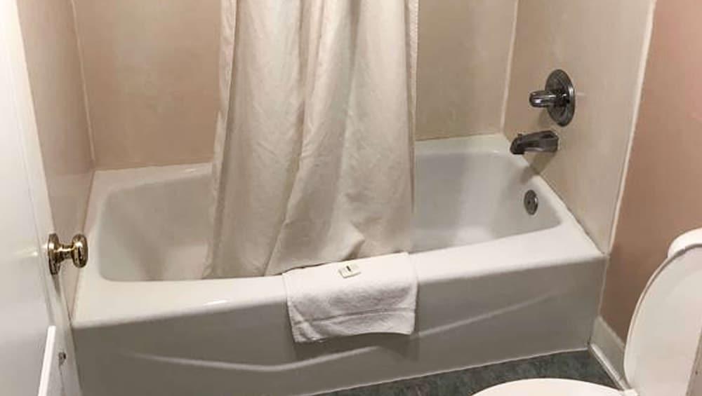 Magnuson Hotel Marietta photo 4
