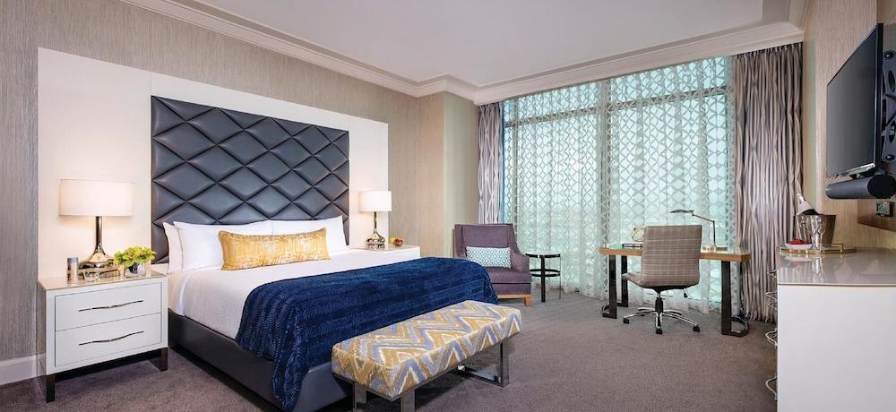 Mandalay Bay Resort And Casino photo 8