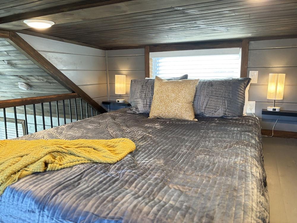 Sojourn Lodging photo 8