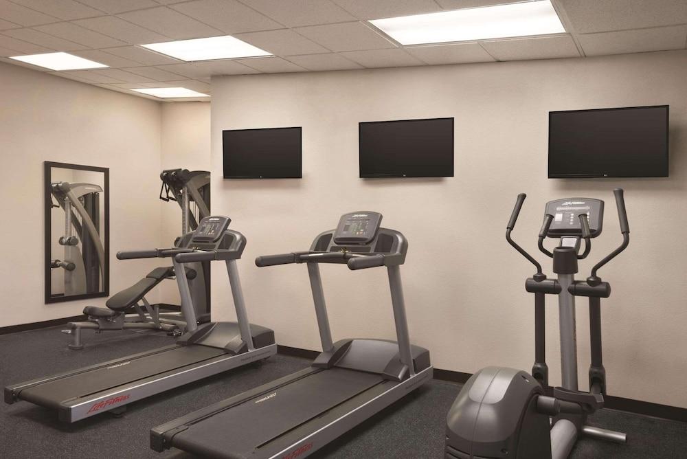 Country Inn & Suites by Radisson Indianapolis East photo 18