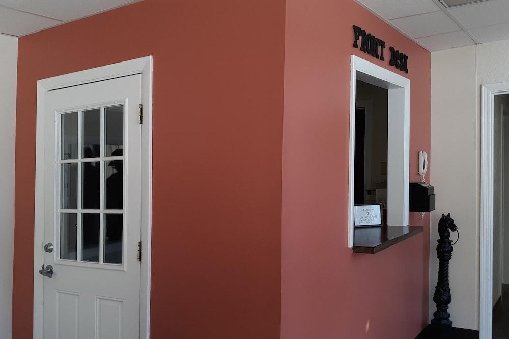 Iron Horse Inn photo 20