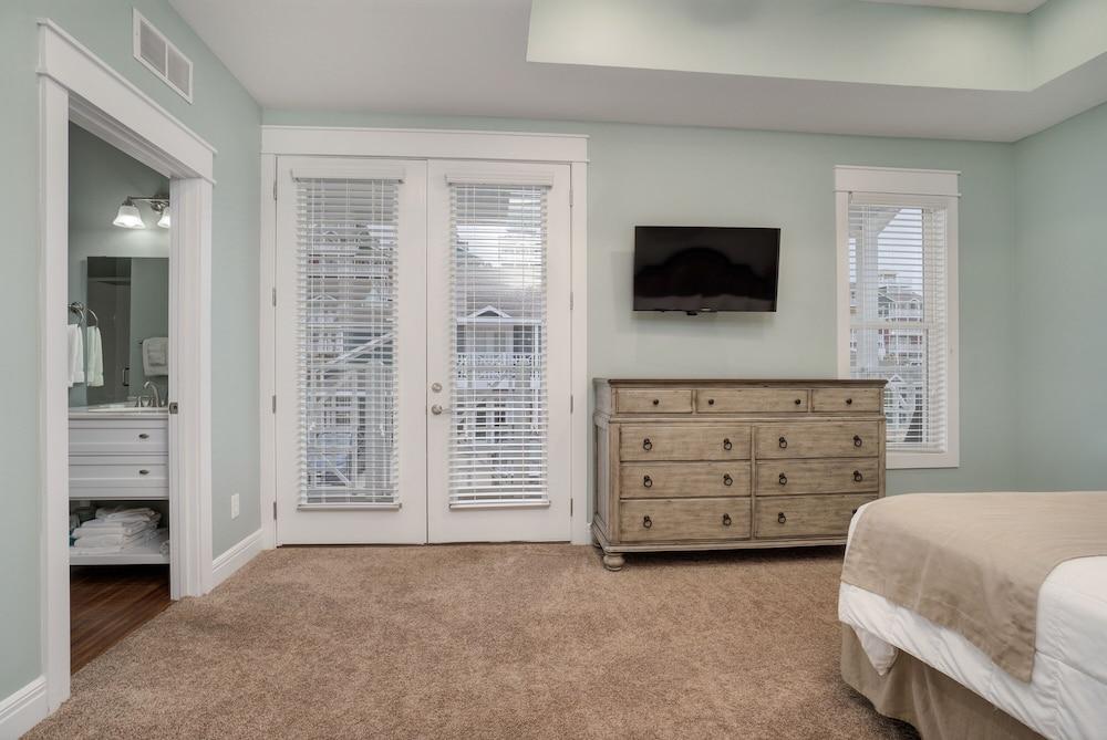 Bransons Nantucket photo 11