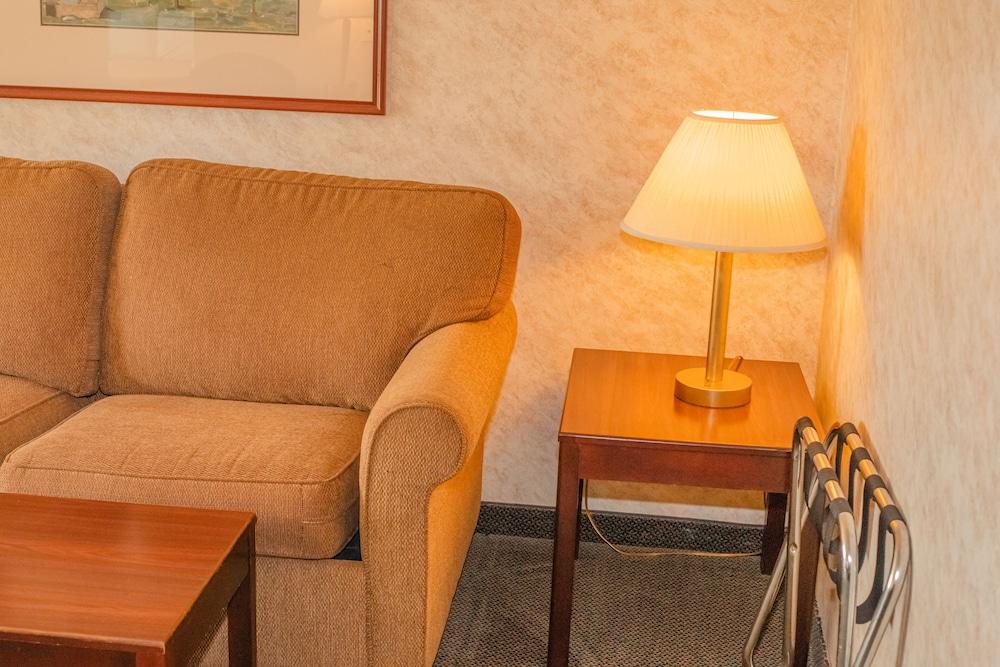 Colfax Inn photo 48