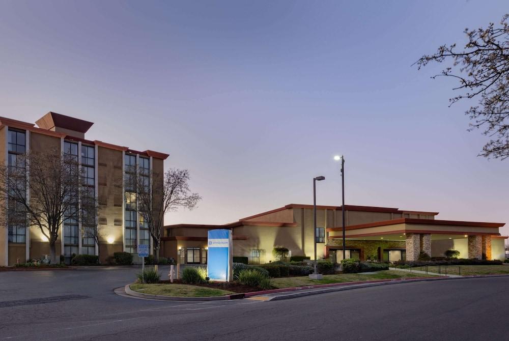 Wyndham Sacramento photo 1