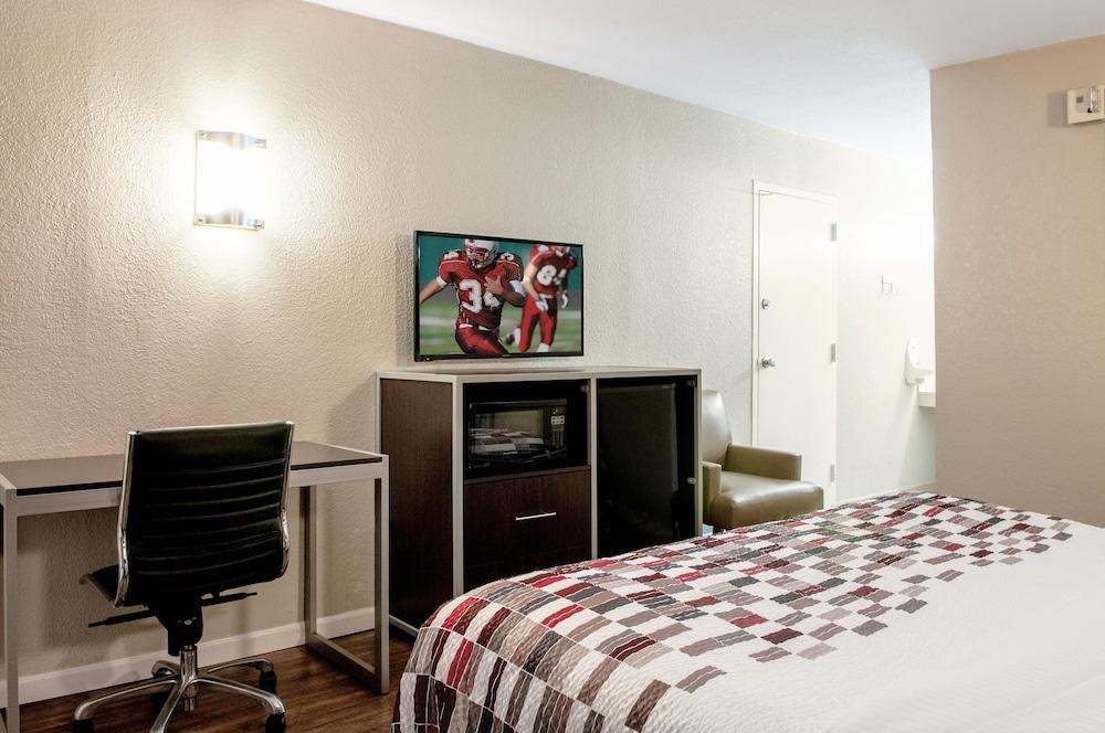 Red Roof Inn Slidell photo 22