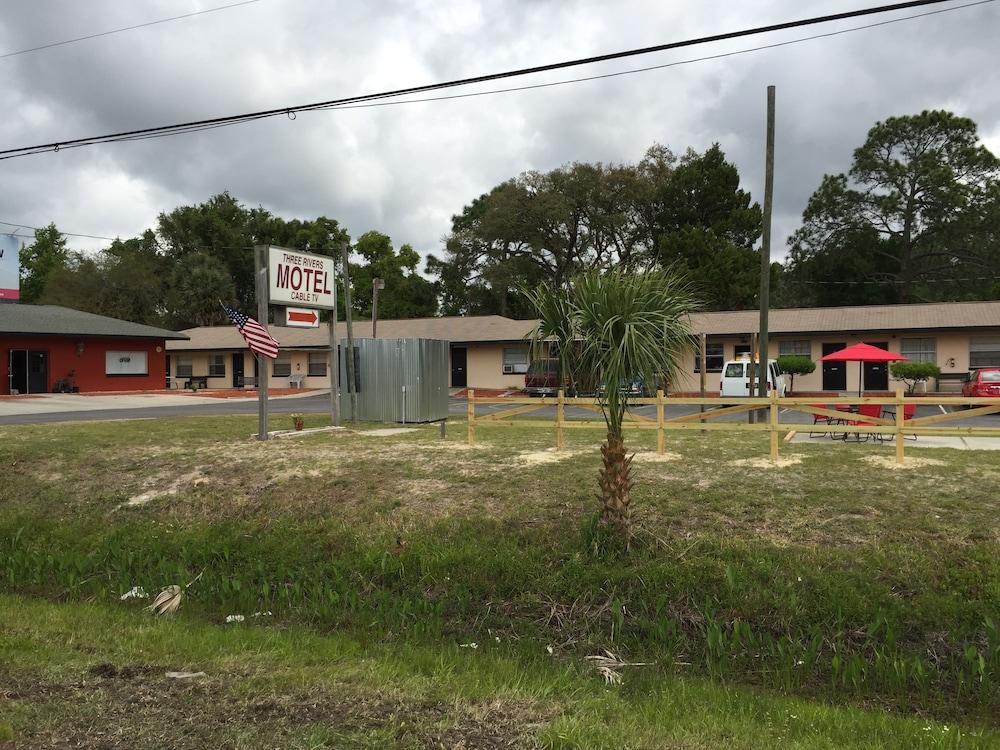Three Rivers Motel photo 1