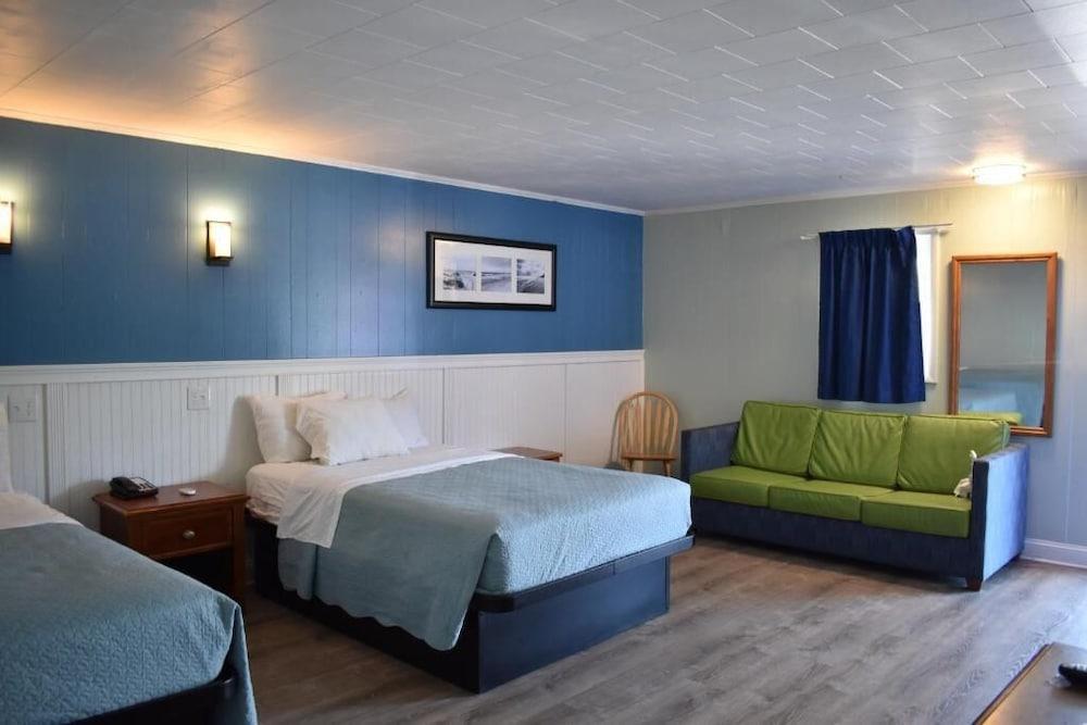 Colonial Inn Motel photo 15