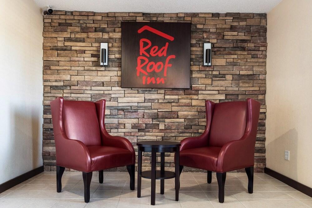 Red Roof Inn Anderson, IN photo 7