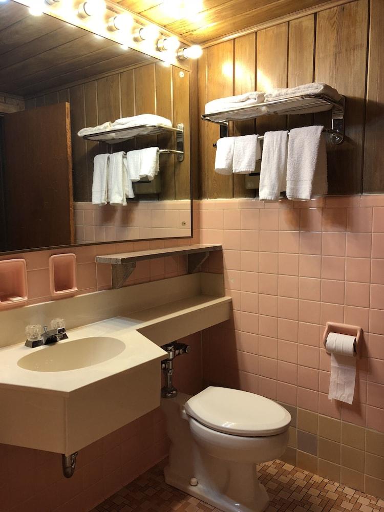 Lincoln Lodge photo 18