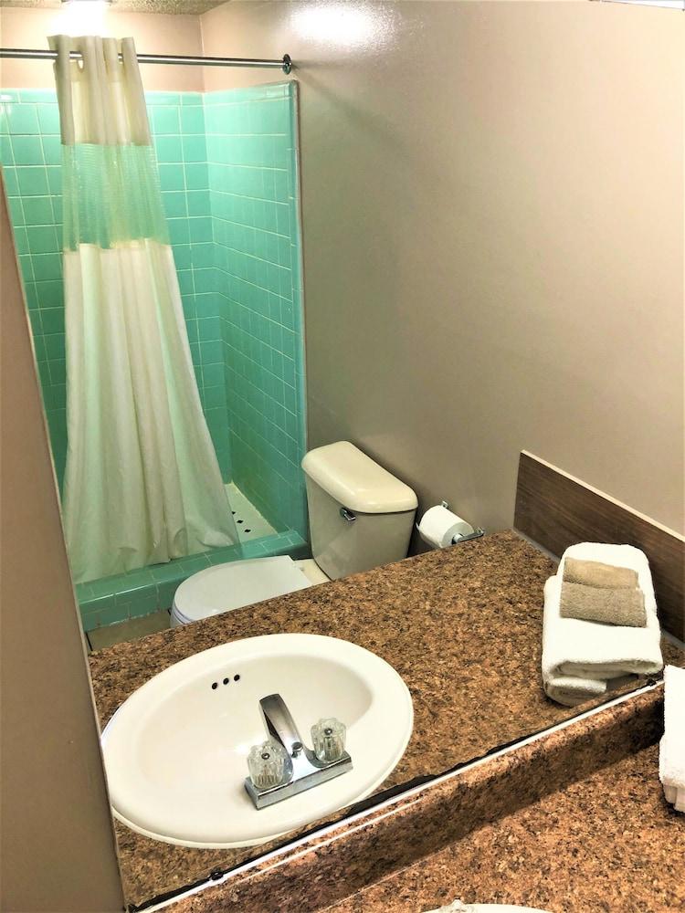 Country Meadow inn photo 5