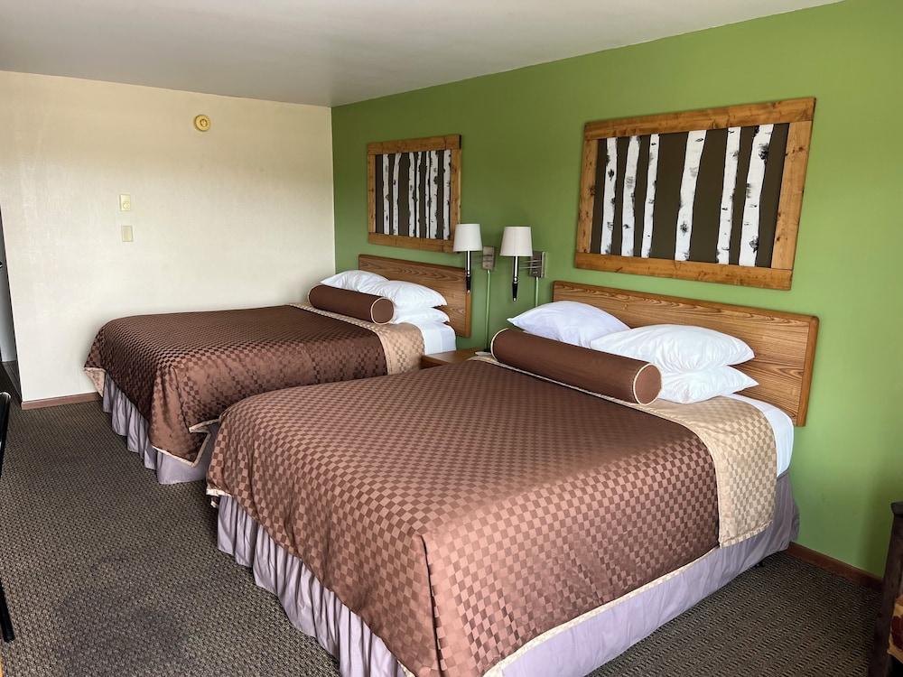 Cedar Hill Lodge photo 52