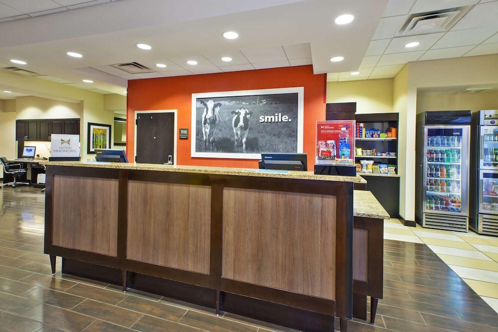Hampton Inn Washington-Dulles Int'l Airport South photo 3
