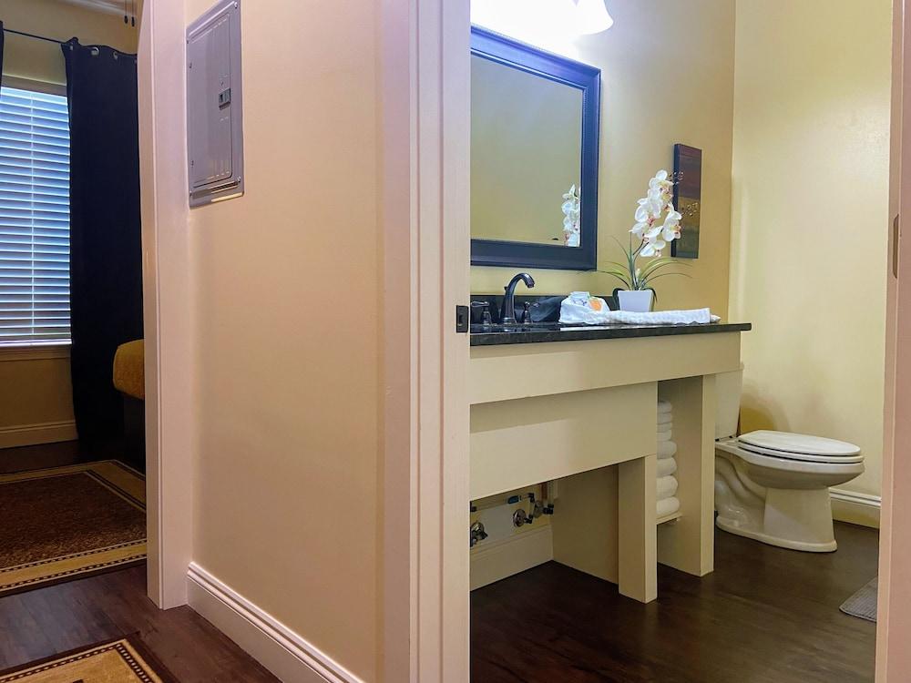 30A Inn & Suites photo 89