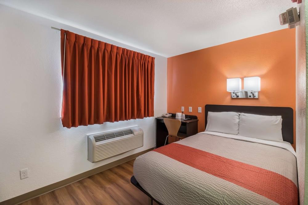 Park Inn by Radisson, Fargo West Acres photo 45