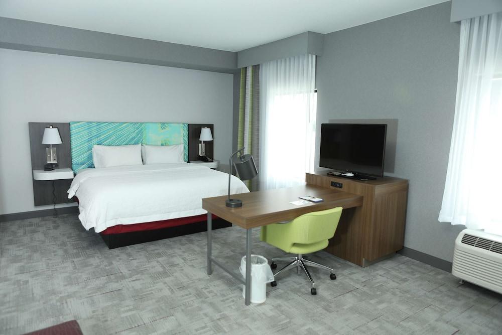 Hampton Inn & Suites Burlington photo 18