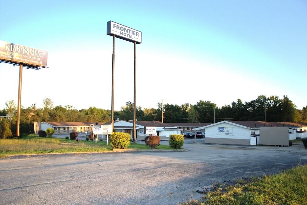 Frontier Motel photo 1