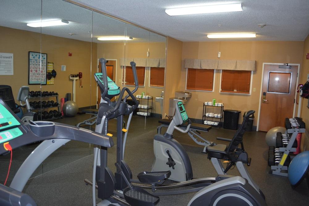 Holiday Inn Express & Suites Lancaster by IHG photo 41