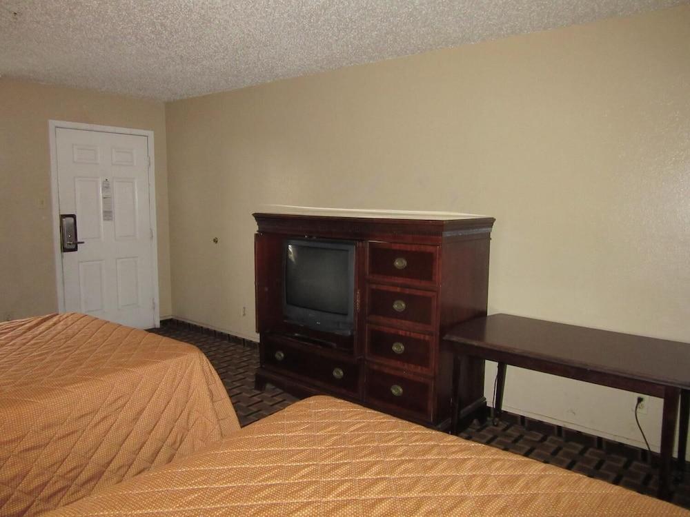 Royal Inn photo 21