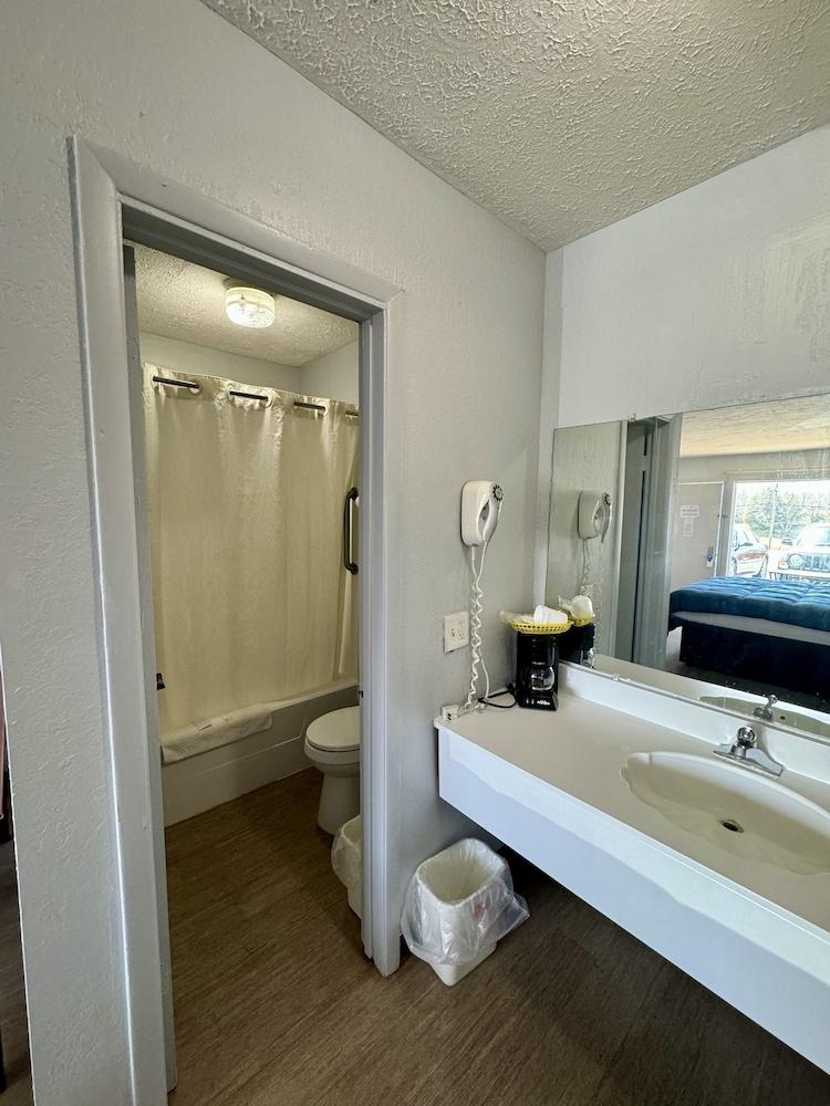 Rodeway Inn Church Hill - Tri Cities Area photo 36