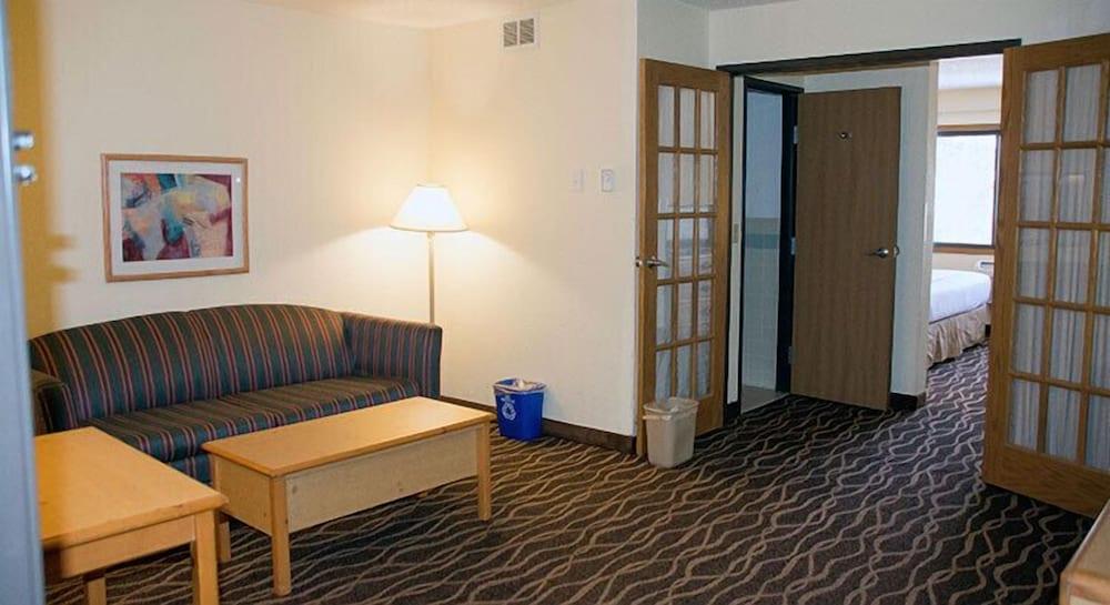 Boarders Inn & Suites by Cobblestone Hotels - Wautoma photo 18
