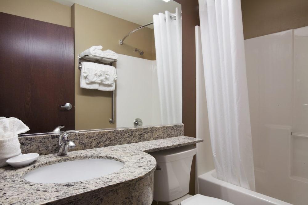 Microtel Inn & Suites by Wyndham Sidney photo 9