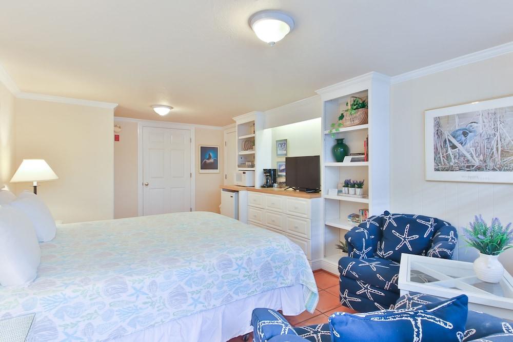 Tortuga Inn Beach Resort photo 4