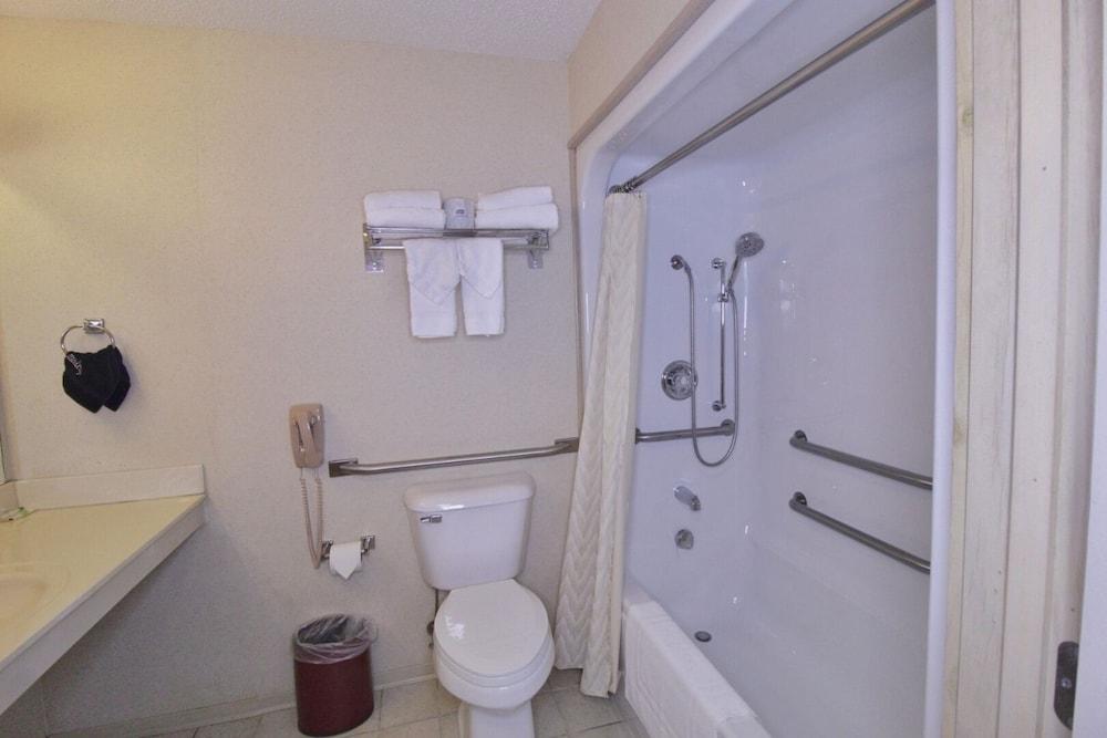 Paddle Wheel Inn photo 32