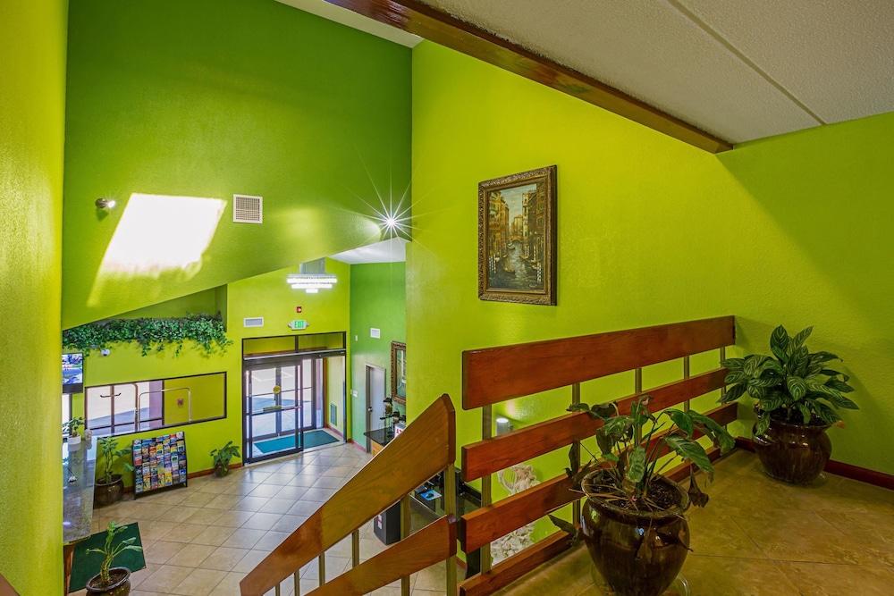 Quality Inn & Suites near Six Flags East photo 4