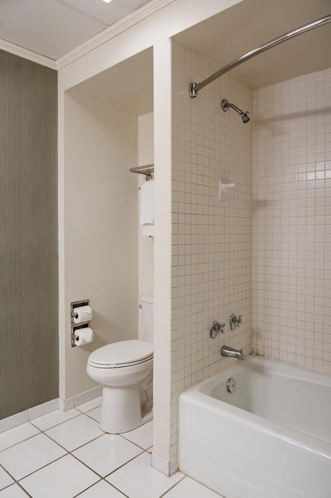 The Lafayette New Orleans By Kasa Living photo 23