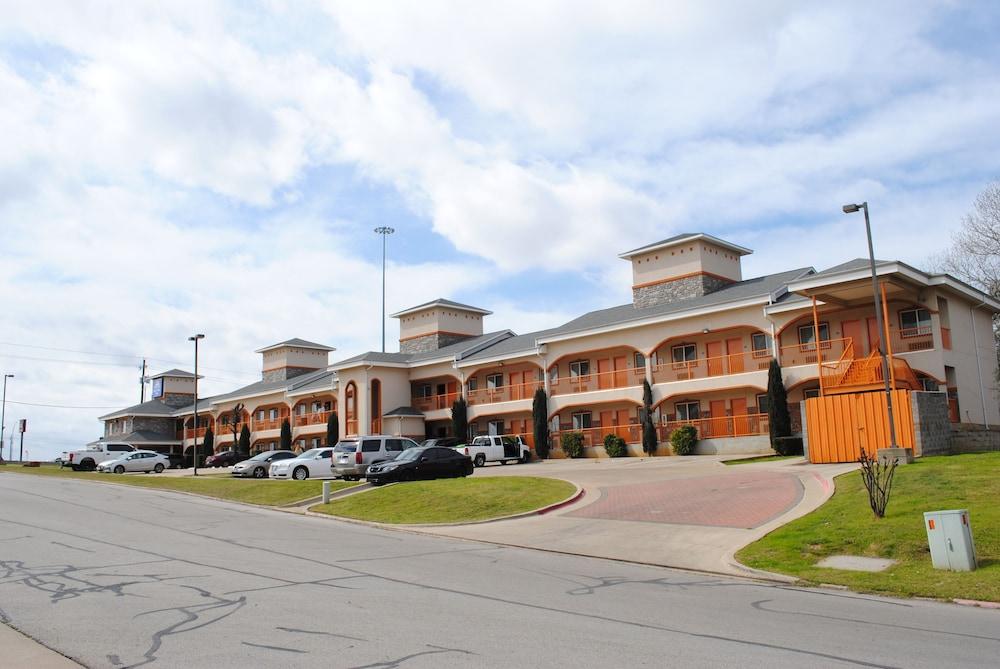 Bestway Inn photo 29