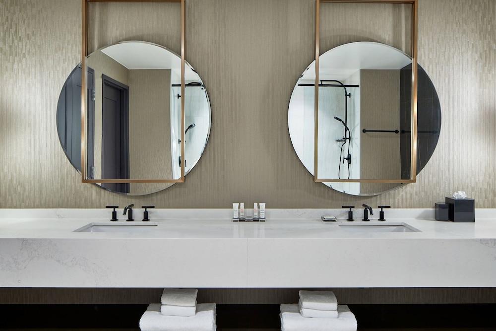 UNC Charlotte Marriott Hotel & Conference Center photo 21