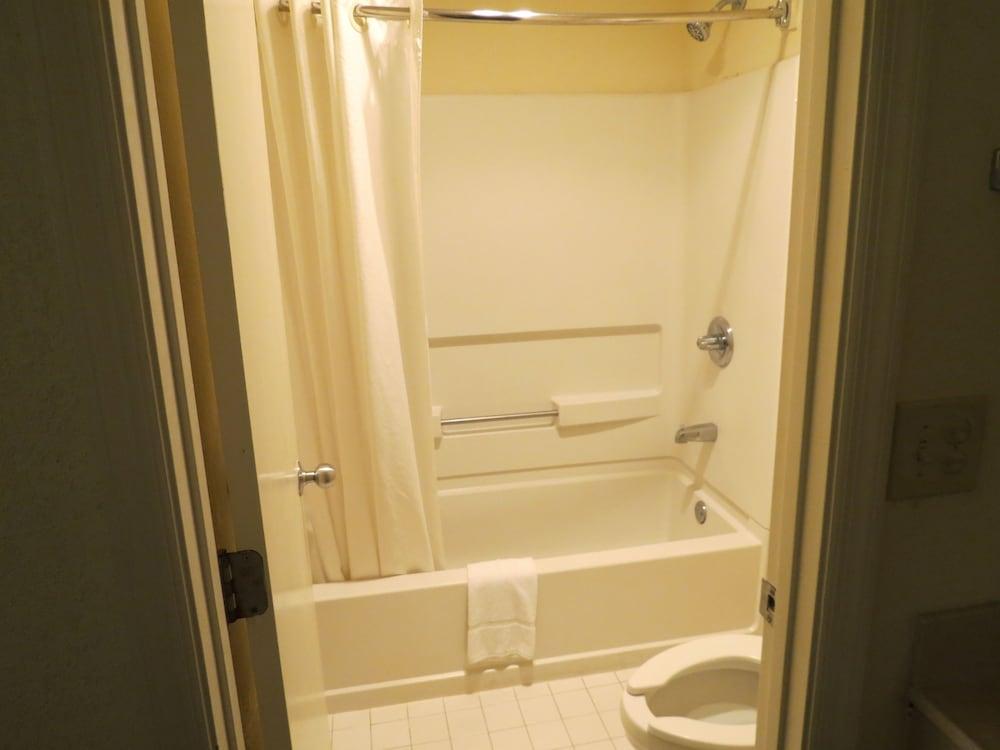 Quality Inn Mobile West Tillmans Corner photo 27