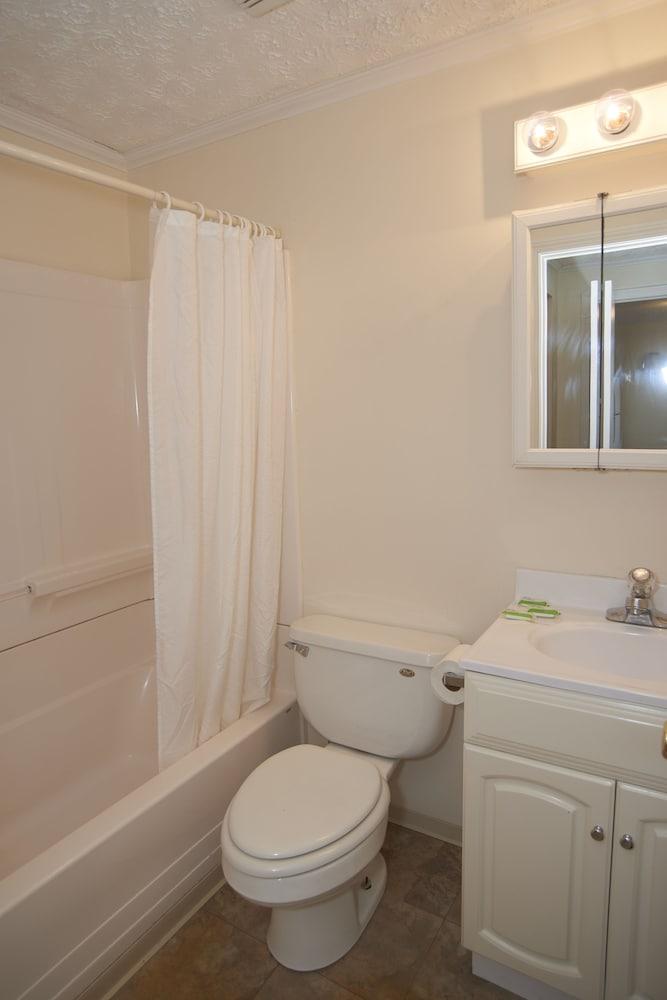 Marguerite Motel photo 45