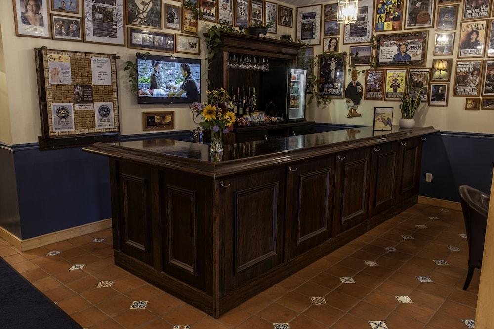 La Tourelle Inn & Spa photo 38