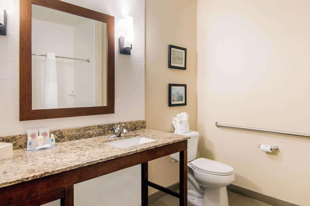 Comfort Inn & Suites Independence photo 29