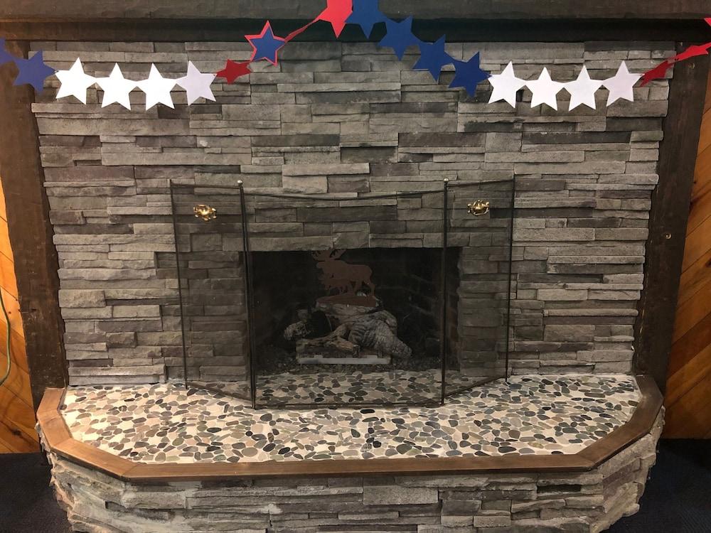 Eastern Inn & Suites photo 22