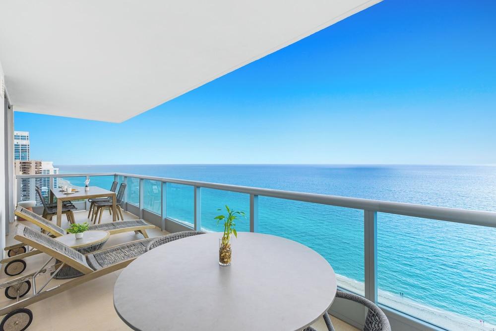 Dharma Home Suites Miami at Monte Carlo photo 76