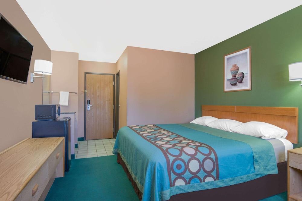 Super 8 by Wyndham Fort Sumner photo 4