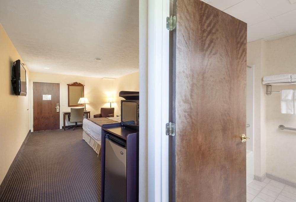 Rodeway Inn & Suites Charles Town photo 10