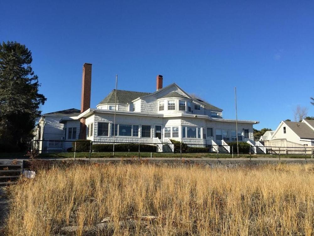 Holiday House Inn photo 5