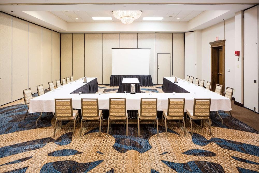 DoubleTree by Hilton Boston - Milford photo 54
