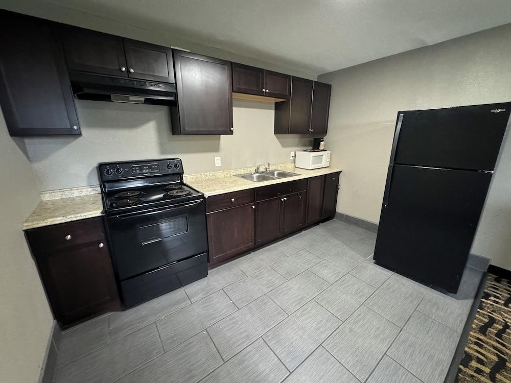 Homegate Inn And Suites Collierville TN photo 17
